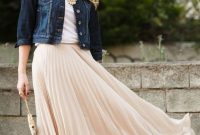 Cute Maxi Skirt Outfits To Impress Everybody15