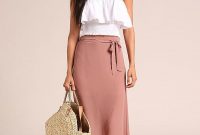 Cute Maxi Skirt Outfits To Impress Everybody20