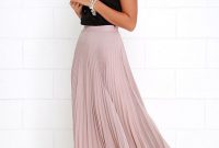 Cute Maxi Skirt Outfits To Impress Everybody21