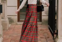 Cute Maxi Skirt Outfits To Impress Everybody27