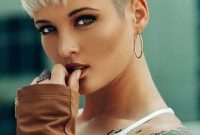 Chic Short Hairstyle To Copy Right Now21