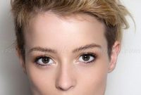 Chic Short Hairstyle To Copy Right Now36