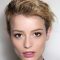 Chic Short Hairstyle To Copy Right Now36