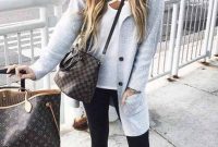 Classic And Casual Airport Outfit Ideas03
