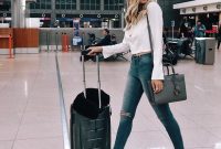 Classic And Casual Airport Outfit Ideas14