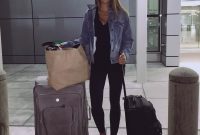 Classic And Casual Airport Outfit Ideas15
