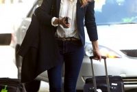 Classic And Casual Airport Outfit Ideas27