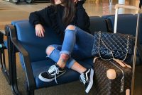 Classic And Casual Airport Outfit Ideas42