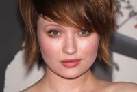 Awesome Haircuts Ideas For Round Face43