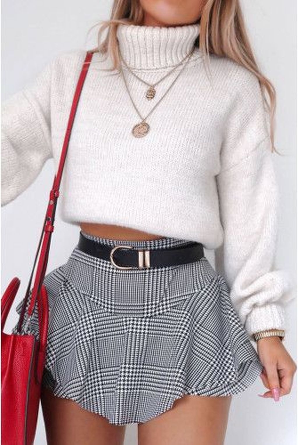 38 Charming Winter Outfits Ideas High Waisted Shorts