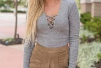 Charming Winter Outfits Ideas High Waisted Shorts22