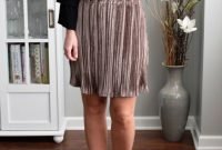 Incredible Skirt And Blouse This Fall Ideas19