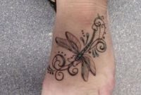 Lovely Foot Tattoo Ideas For Girls10