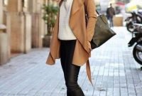 Popular Winter Outfits Ideas Leather Leggings04