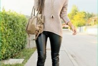 Popular Winter Outfits Ideas Leather Leggings21