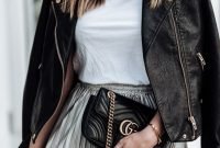 Pretty Winter Outfits Ideas Black Leather Jacket16