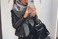 Pretty Winter Outfits Ideas Black Leather Jacket17