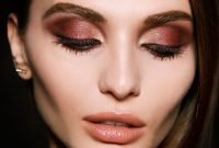 Stunning Shimmer Eye Makeup Ideas 201819