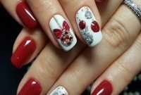 Astonishing Christmas Nail Design Ideas For Pretty Women18