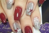 Astonishing Christmas Nail Design Ideas For Pretty Women40