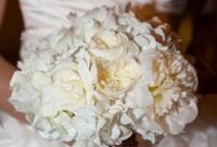 Casual Winter White Bouquet Ideas03