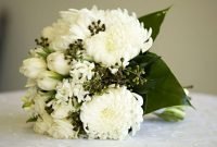 Casual Winter White Bouquet Ideas18