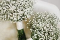 Casual Winter White Bouquet Ideas23