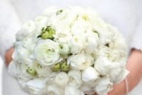 Casual Winter White Bouquet Ideas34