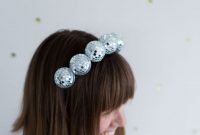 Charming Diy Winter Crown Holiday Party Ideas03