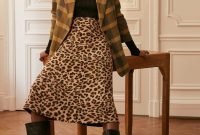 Elegant Midi Skirt Winter Ideas05