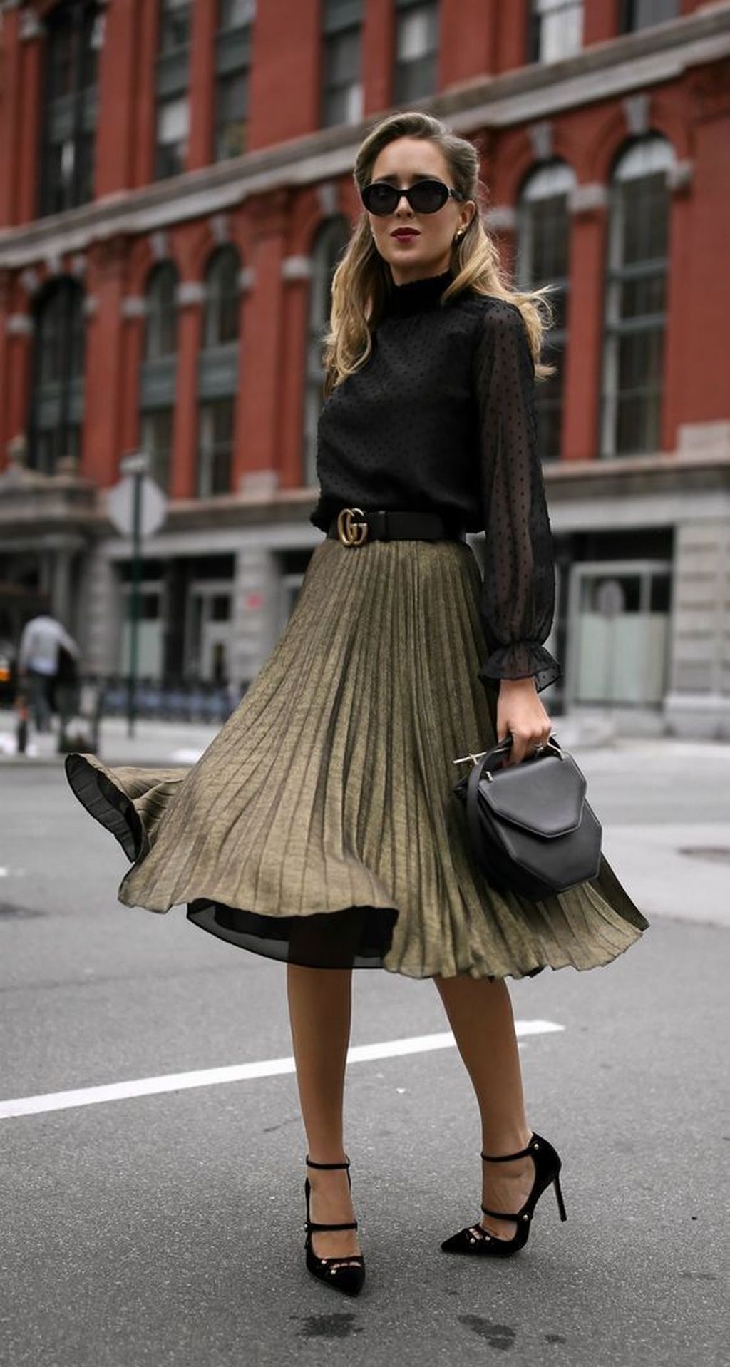 48 Elegant Midi Skirt Winter Ideas - ADDICFASHION