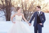 Fabulous Winter Wonderland Wedding Dresses Ideas08