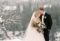 Fabulous Winter Wonderland Wedding Dresses Ideas13