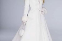 Fabulous Winter Wonderland Wedding Dresses Ideas14
