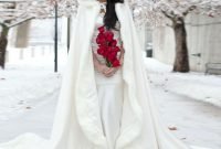 Fabulous Winter Wonderland Wedding Dresses Ideas15