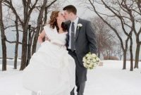 Fabulous Winter Wonderland Wedding Dresses Ideas22