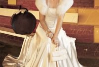 Fabulous Winter Wonderland Wedding Dresses Ideas37