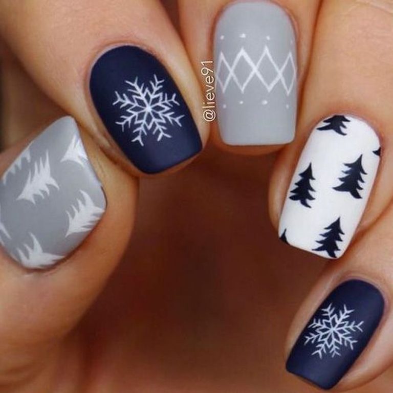 50 Modern Christmas Nails Ideas Addicfashion