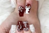 Modern Christmas Nails Ideas24
