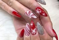 Modern Christmas Nails Ideas38