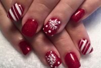Modern Christmas Nails Ideas48
