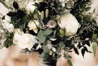 Modern Rustic Winter Wedding Flowers Ideas11