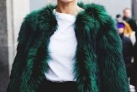 Stylish Emerald Coats Ideas For Winter10