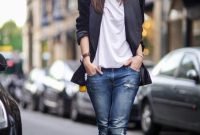 Adorable Winter Outfits Ideas With Jeans15