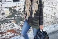 Adorable Winter Outfits Ideas With Jeans35