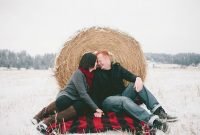Best Winter Engagement Photo Ideas27