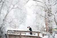 Best Winter Engagement Photo Ideas38