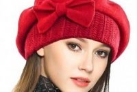 Fascinating Winter Hats Ideas For Women With Short Hair39