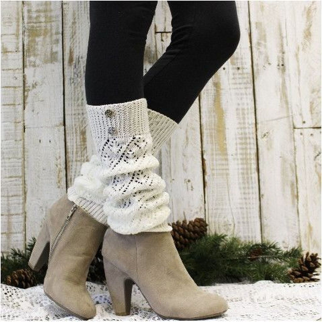 41 Incredible Winter Outfits Ideas With Leg Warmers