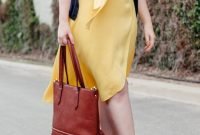 Cute Yellow Outfit Ideas For Spring02